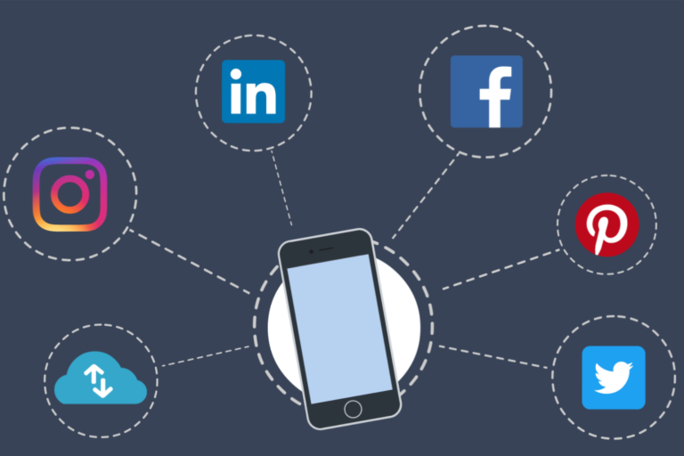 Individuelles Marketing Smartphone mit Symbolen von sozialen Medien wie Instagram, Facebook und LinkedIn.