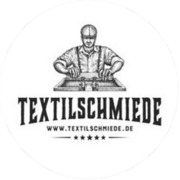 Logo Textilschmiede GmbH Logo der Textilschmiede mit einem Mann, der an einer Nähmaschine arbeitet.